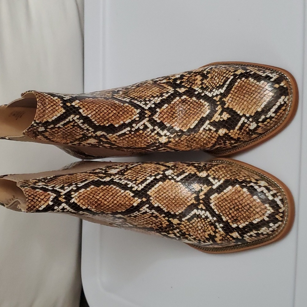 Vince Camuto boots